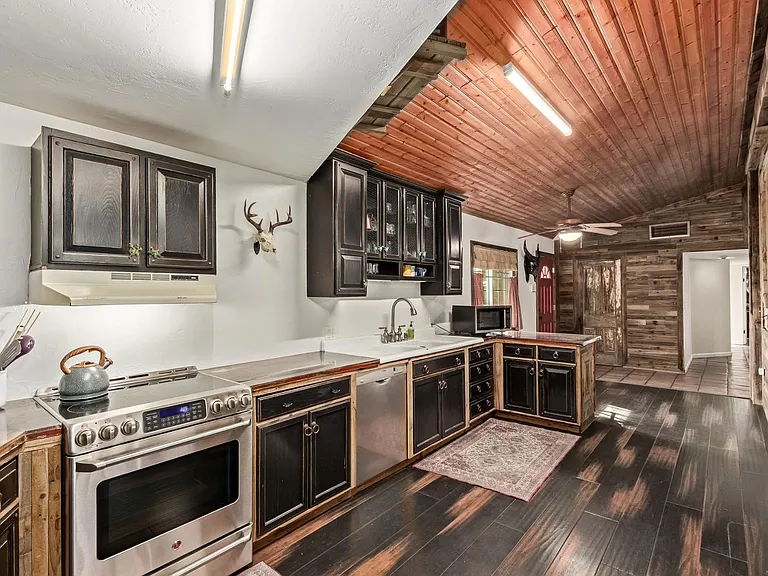 3730 E Kings Ave — Photo 12