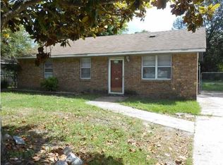 574 Old Orangeburg Rd, Summerville, SC 29483