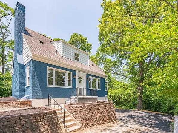 1712 Holden St, Cincinnati, OH 45214