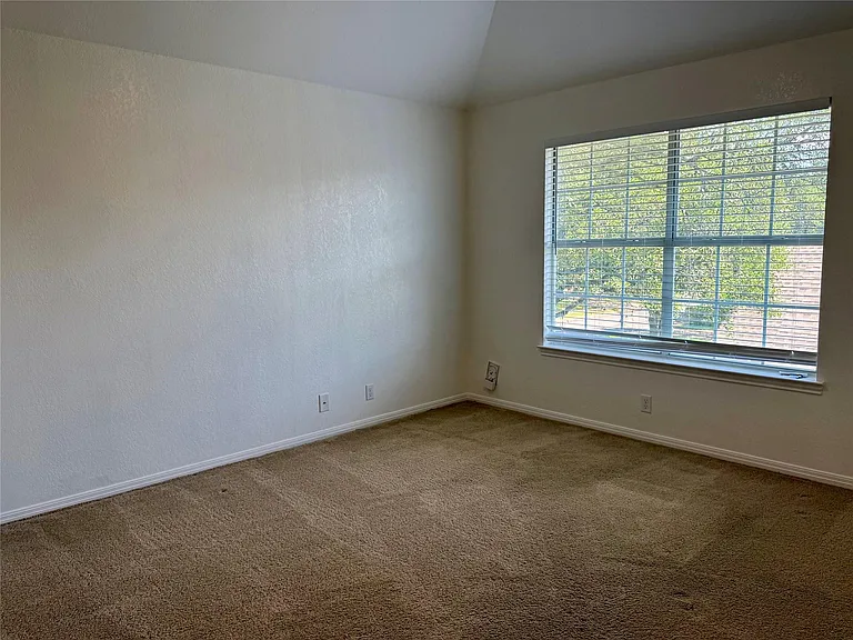 11112 Marden Ln — Photo 13
