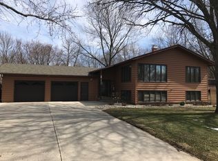806 2nd Ave SW, West Bend, IA 50597