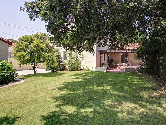 2nd image of 546 N Mission Dr