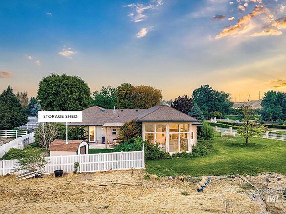 3rd image of 4482 W Vaquero Ln