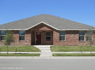324-326 Stockade Ln, Denton, TX 76205
