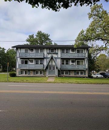 3rd image of 1835 Michigan Ave W APT 3