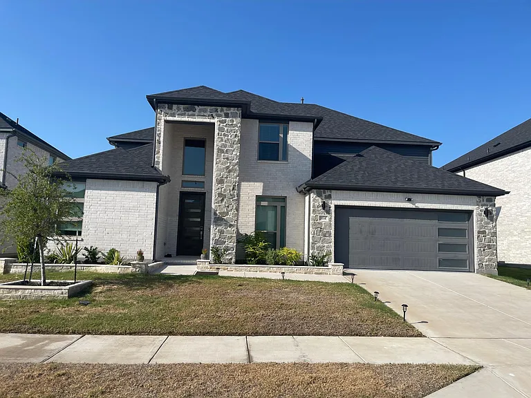 164 Coyote Creek Dr — Photo 1