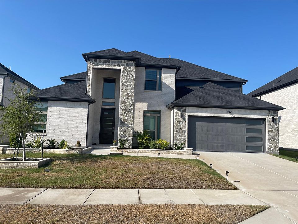 1st image of 164 Coyote Creek Dr