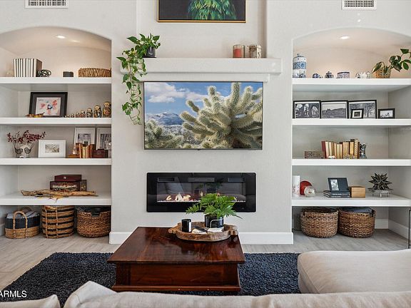 5th image of 3300 S CAMELLIA Place