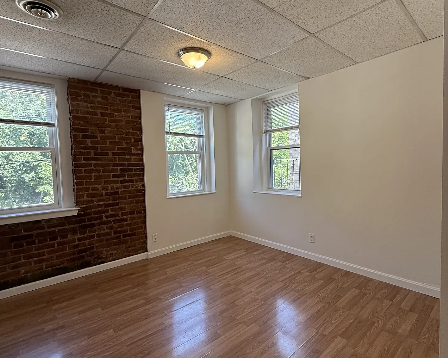2 bed, 832 sqft, $2,200 — Photo 4