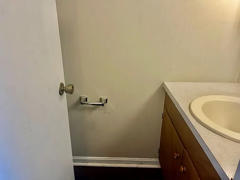 213 Chateau Dr SE — Photo 8