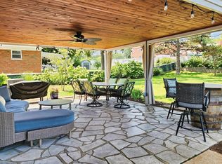 8817 Crest Oak Ln, Saint Louis, MO 63126