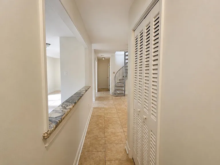 89 Ericson Rd — Photo 25