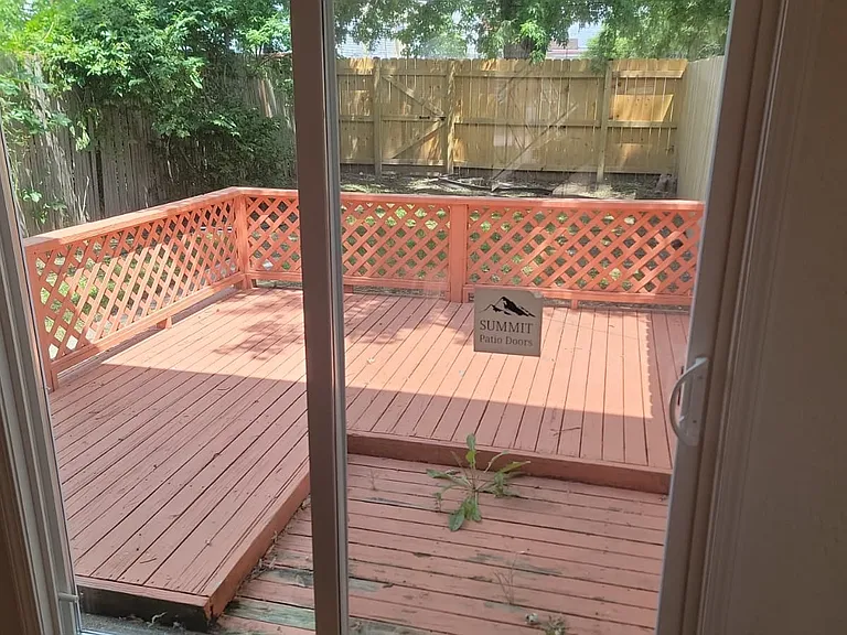 15907 Debra Dr — Photo 28