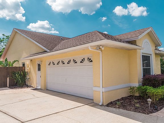 2nd image of 7955 Wellsmere Cir