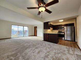 11185 S Roberts Rd #3S, Palos Hills, IL 60465