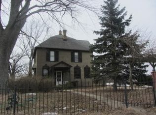 W8244 Elkhorn Rd, Whitewater, WI 53190