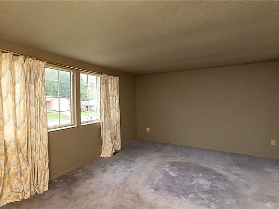 3rd image of 5655 Gilmore Dr