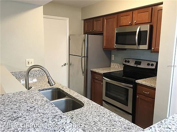 4th image of 3004 Parkway Blvd APT 307