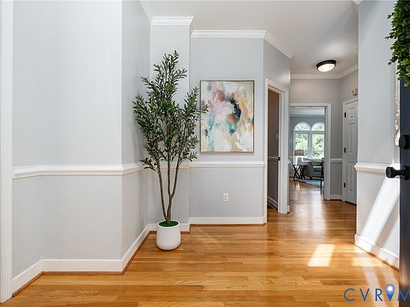 4th image of 2424 Early Settlers Rd