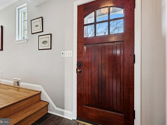 4th image of 9636 Parkwood Dr