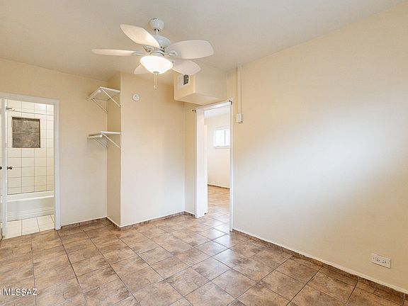 4th image of 2823 N Dodge Blvd
