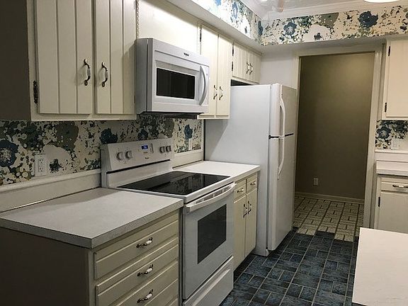 4th image of 4501 N Wheeling Ave #2-304