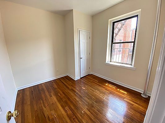 4th image of 48-35 46th St APT 4D