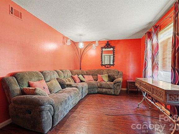 4th image of 314 Westham Ridge Rd