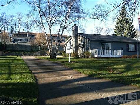 1st image of 1018 Lake Ave