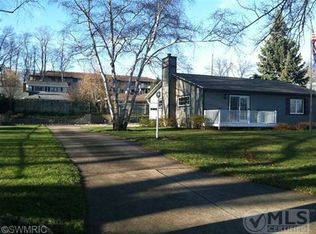 1018 Lake Ave, North Muskegon, MI 49445