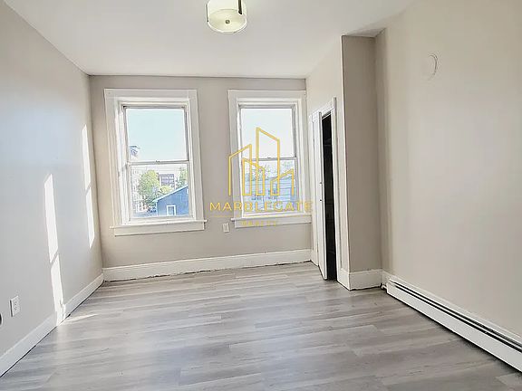 3rd image of 89-91 E 25th St #133