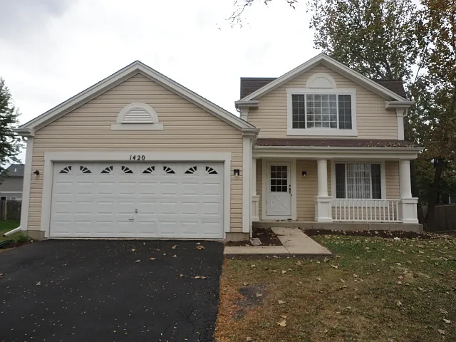 1420 N Elmwood Dr photo 1