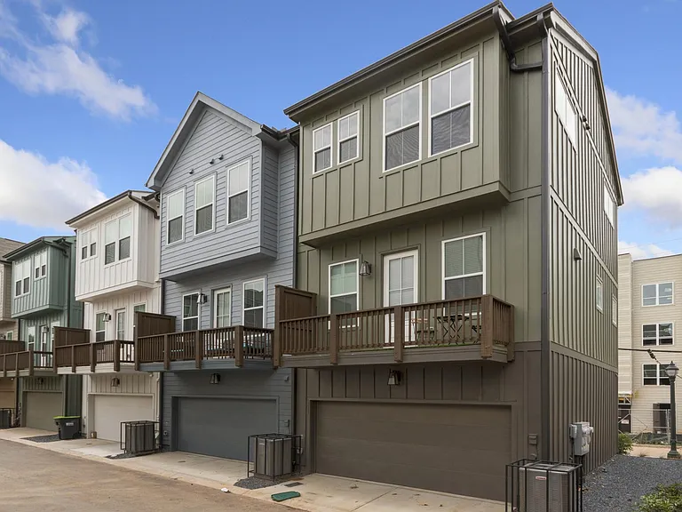 713 Agape Pl SE — Photo 23