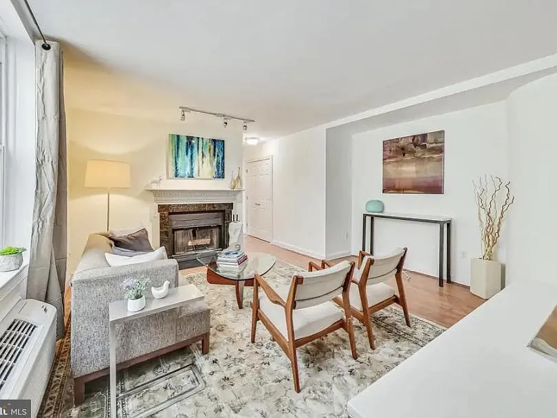 1810 California St NW — Photo 4