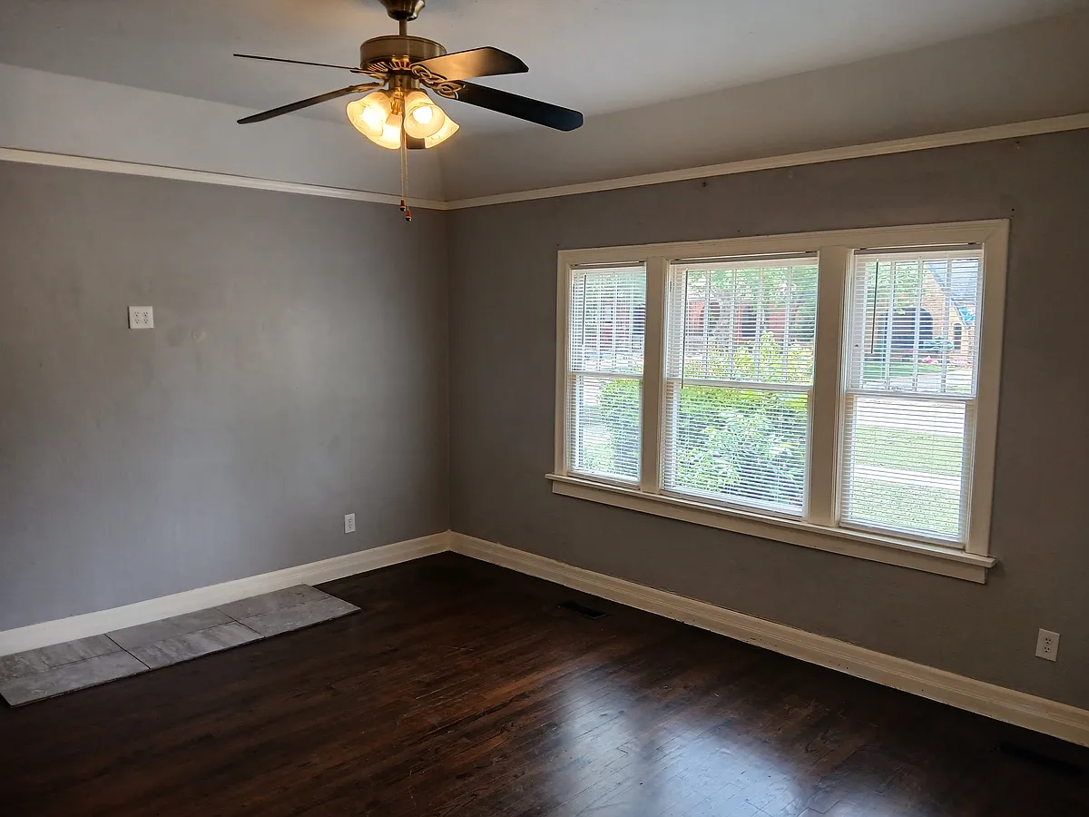 Building Photo - 2608 NW 14th St #1