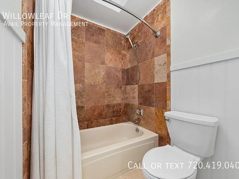 8 Willowleaf Dr — Photo 38