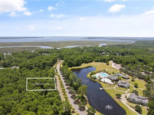 102 Clubhouse Cir, Saint Marys, GA 31558