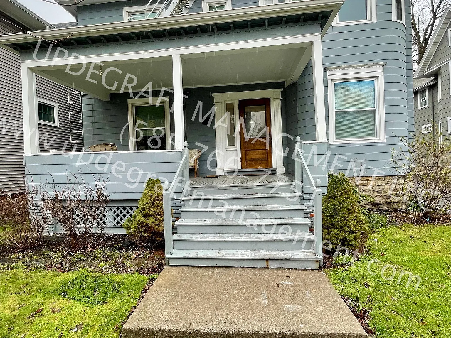 521 Oxford Street — Photo 2