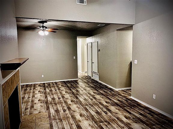 3rd image of 10637 Flamewood Dr