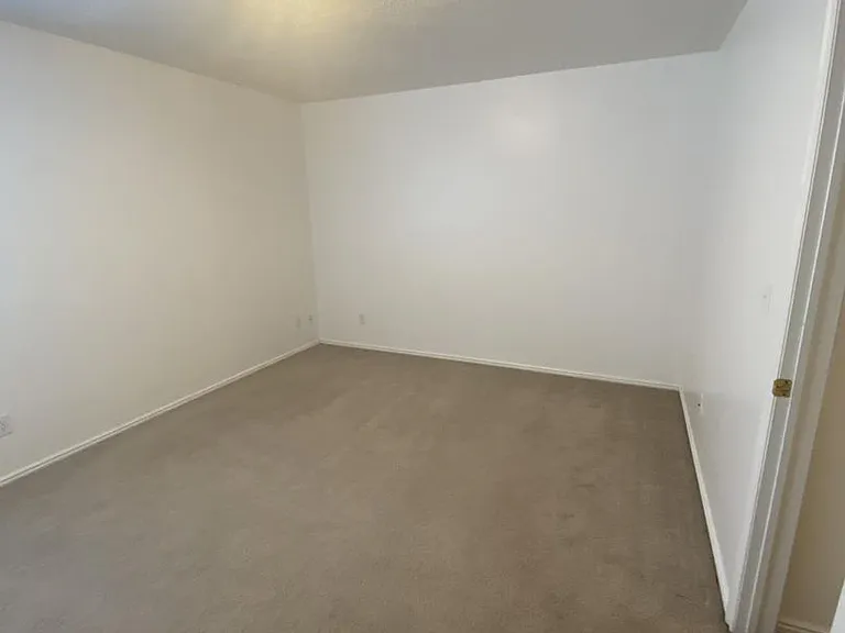 295 W 600 N #2 — Photo 14
