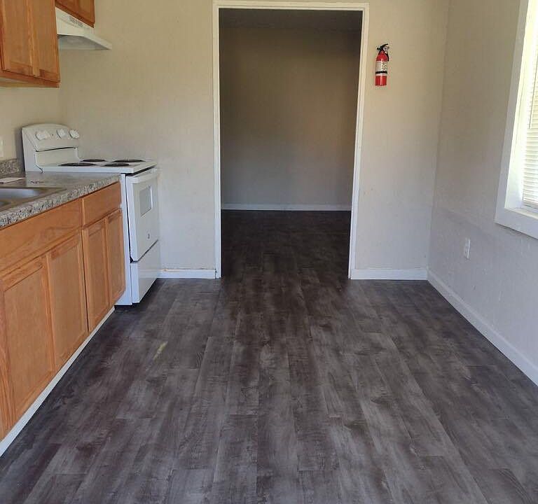 1st image of 320 Schley Ave