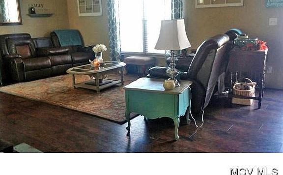 5th image of 93 Barefoot Ln