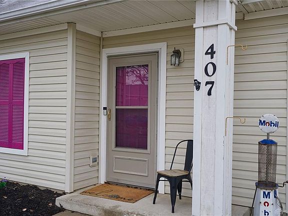 2nd image of 407 Campeche Ct