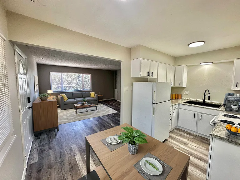 311 University Dr. — Photo 22