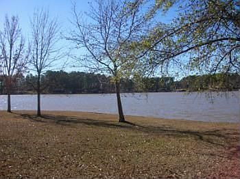 3rd image of 176 Spurgeon Dr