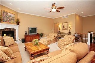 4th image of 1984 Autumn Crest Ln