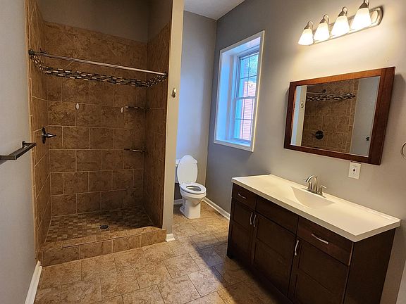 2nd image of 1379 S Brook St APT 2