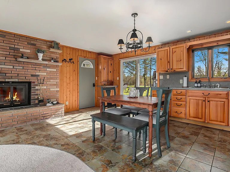 2120 Walleye Ln — Photo 6