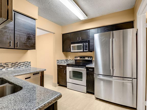 5th image of 11695 TANAGER Drive