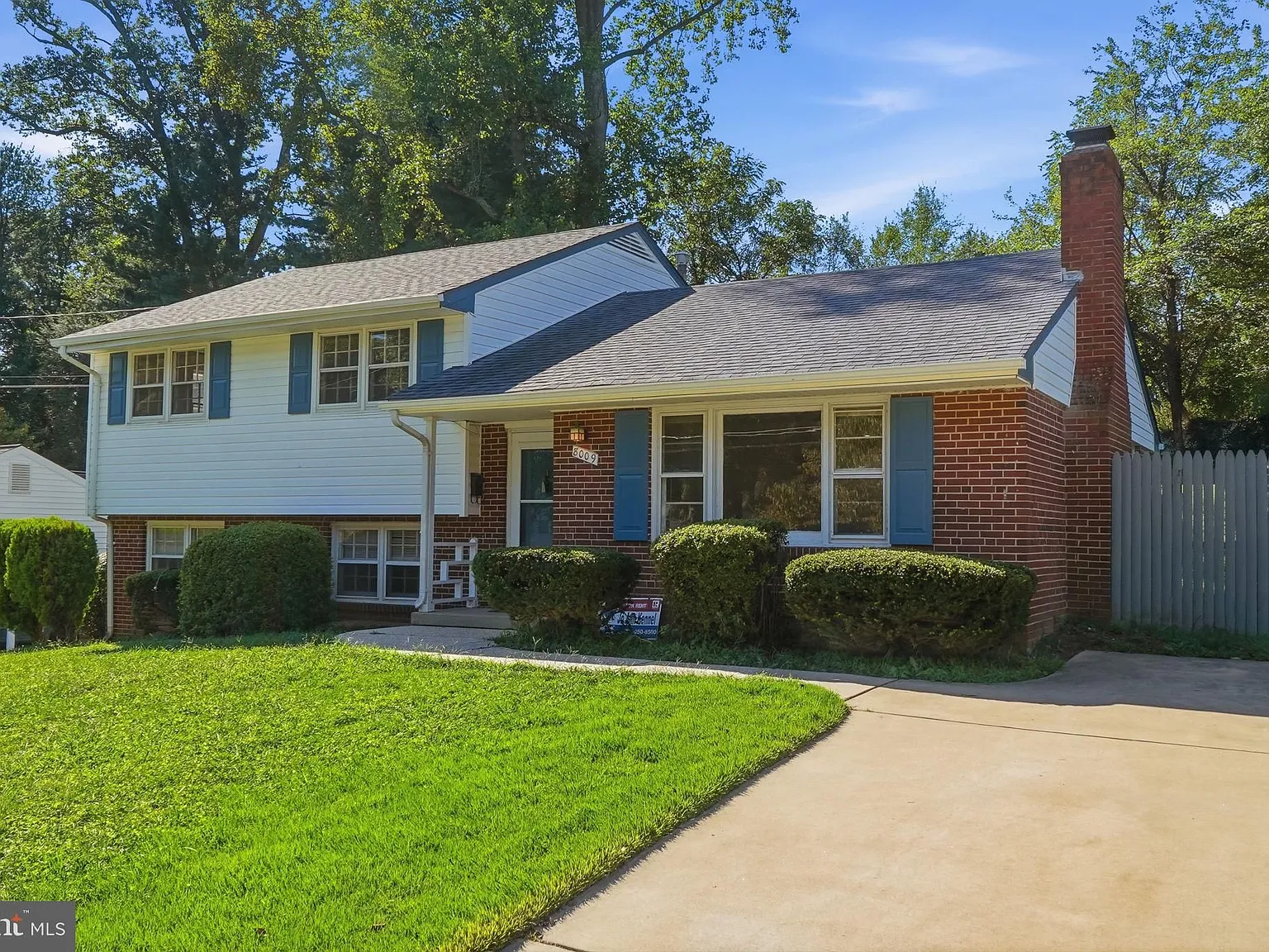 4 bed, 2.0 bath, 1719 sqft, $3,400 — Photo 2